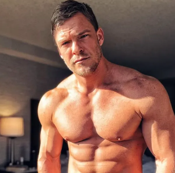 Alan Ritchson Age, Biography, Net Worth, Career, Lifestyle & More